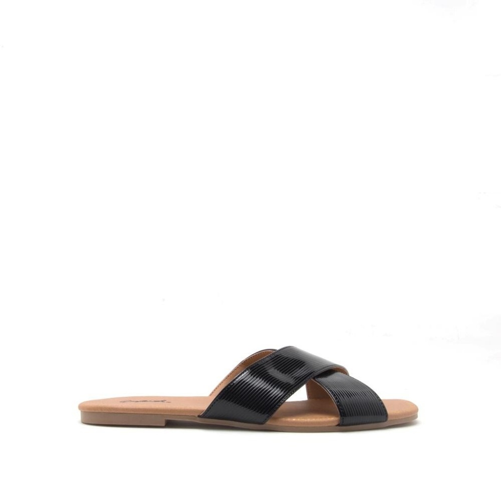 Cross strap textured slide sandal - Picture 6 of 8